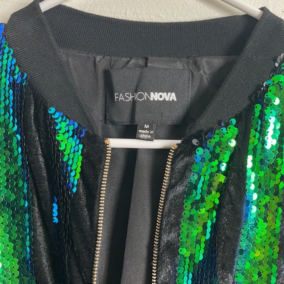 Women’s cropped sequin bomber jacket size medium - Picture 8 of 10